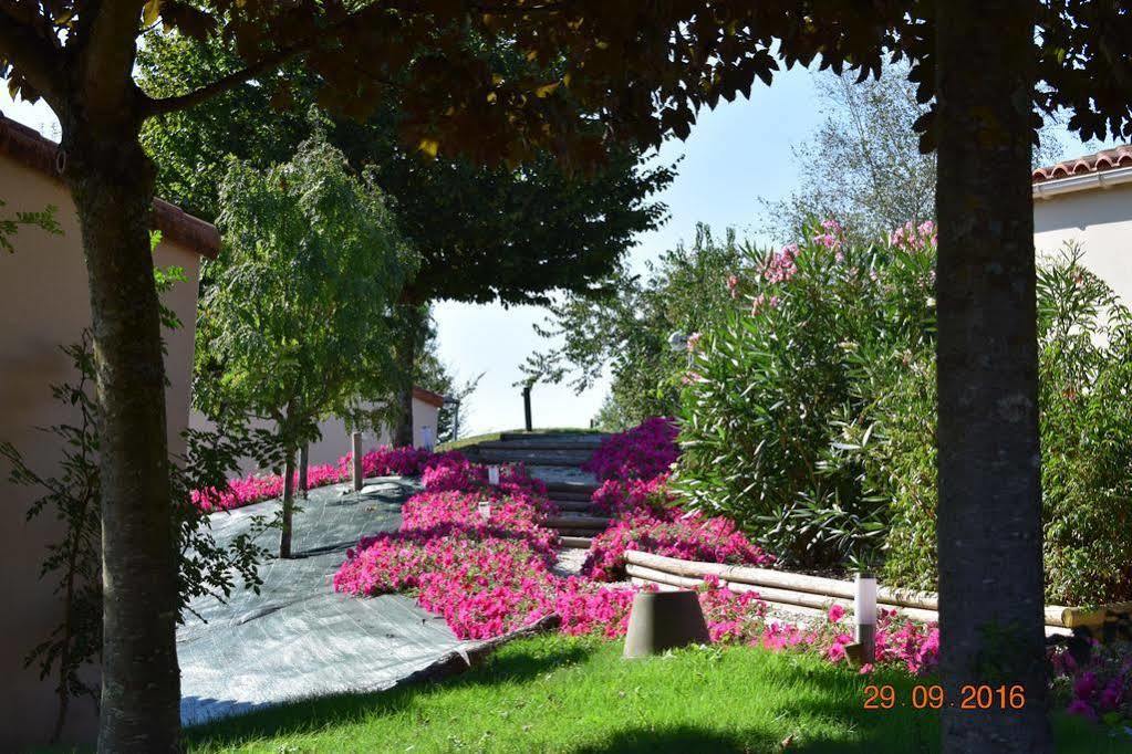 Olydea Les Epesses Hotel Ngoại thất bức ảnh